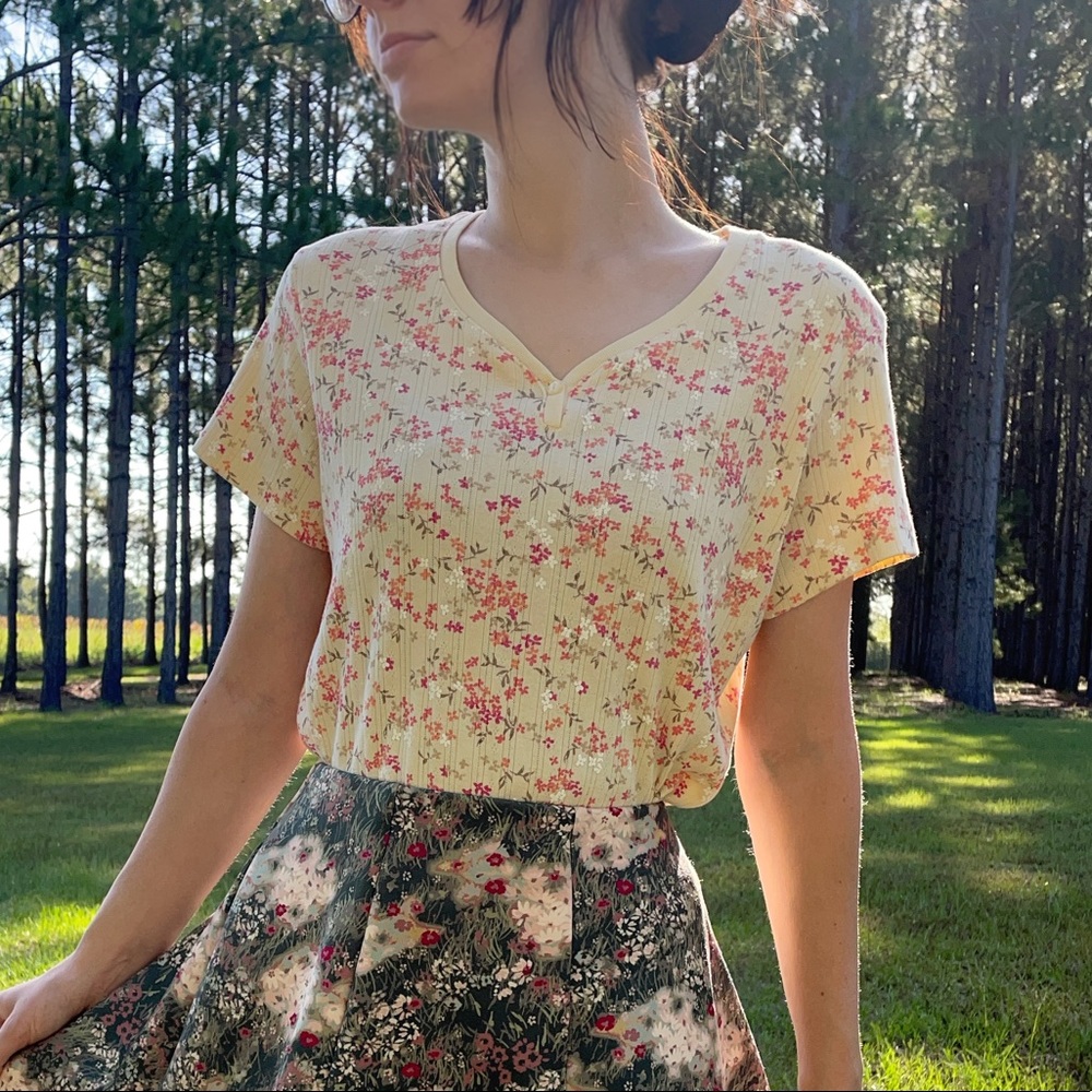 Vintage 60s 70s ? Yellow Floral Women’s Cotton Top Blouse Medium Cottagecore VTG